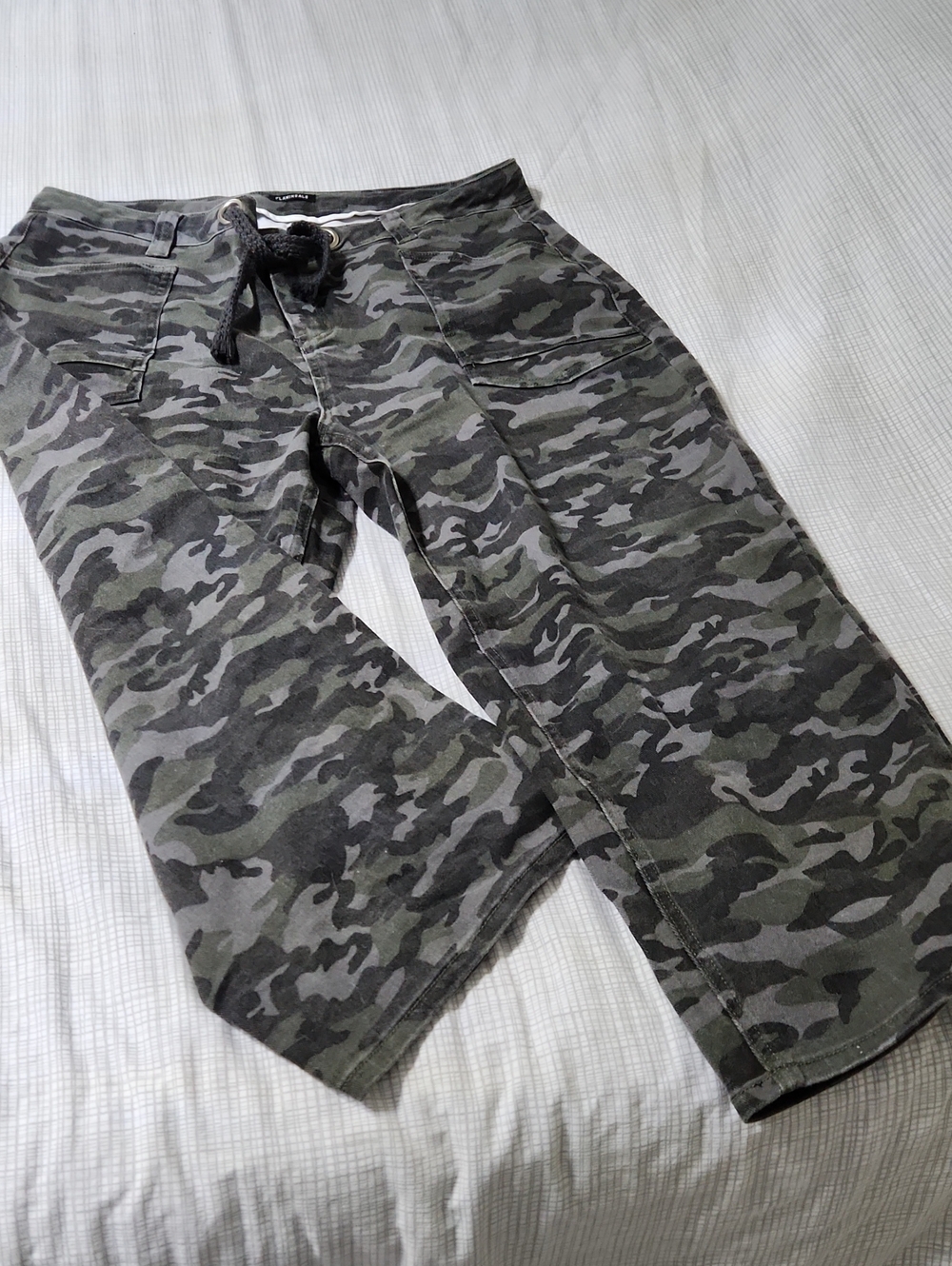 Camo Wide-Leg Flare Jeans - Olive Camo
